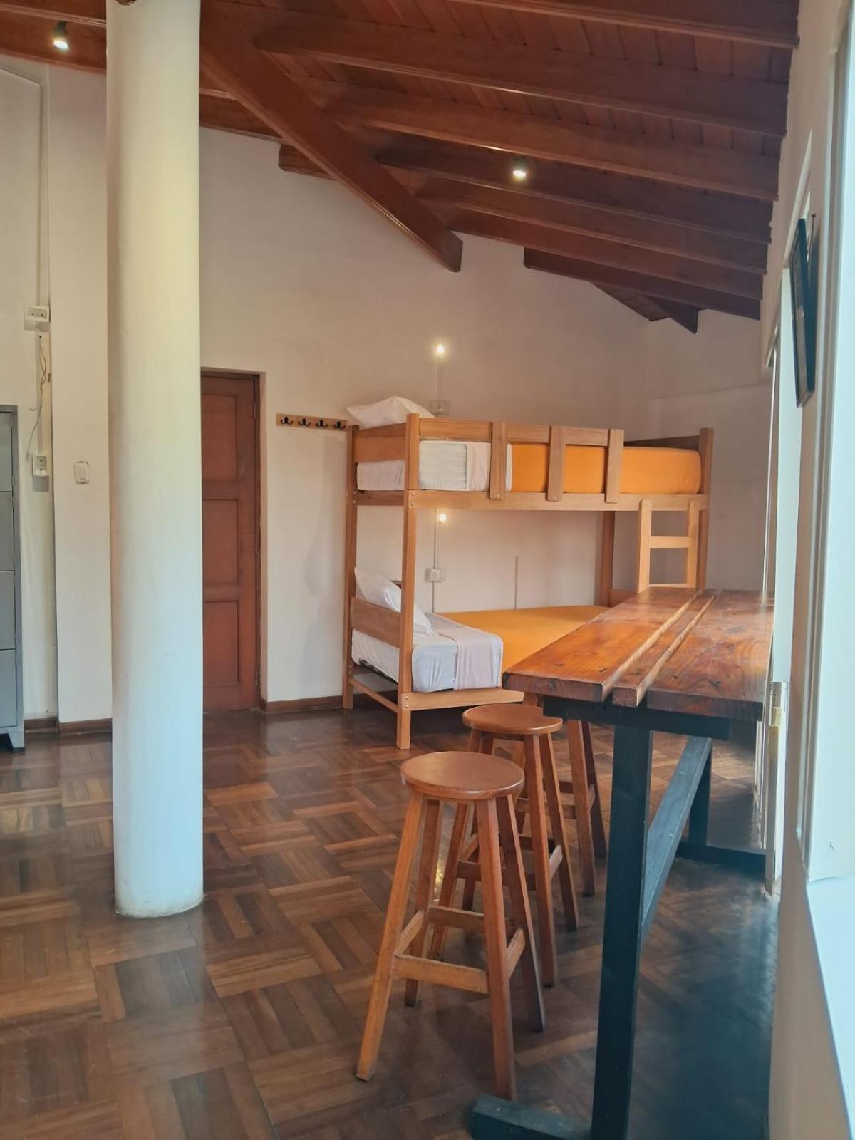 Temazcal Hostel Лима Екстериор снимка