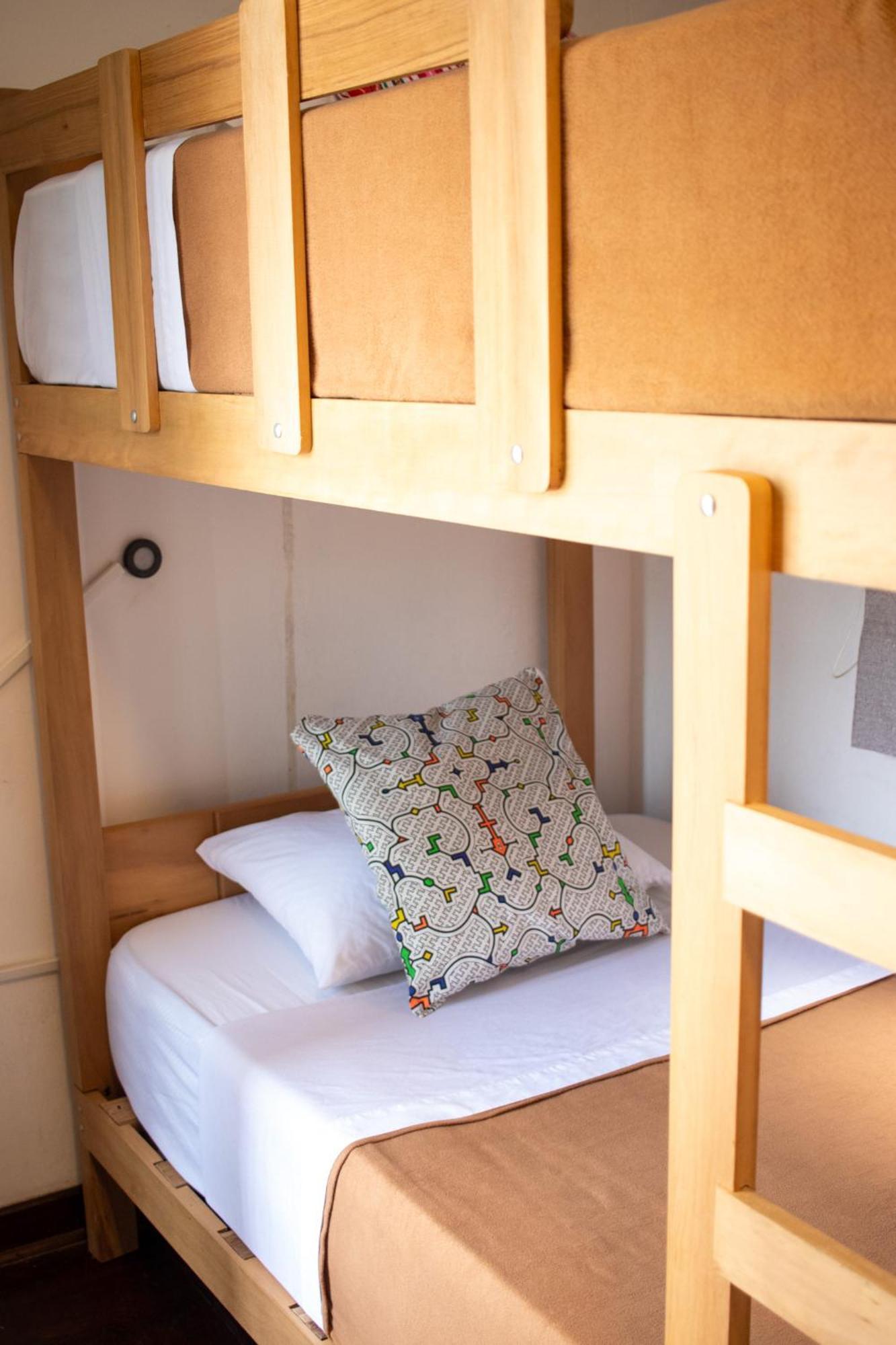 Temazcal Hostel Лима Екстериор снимка