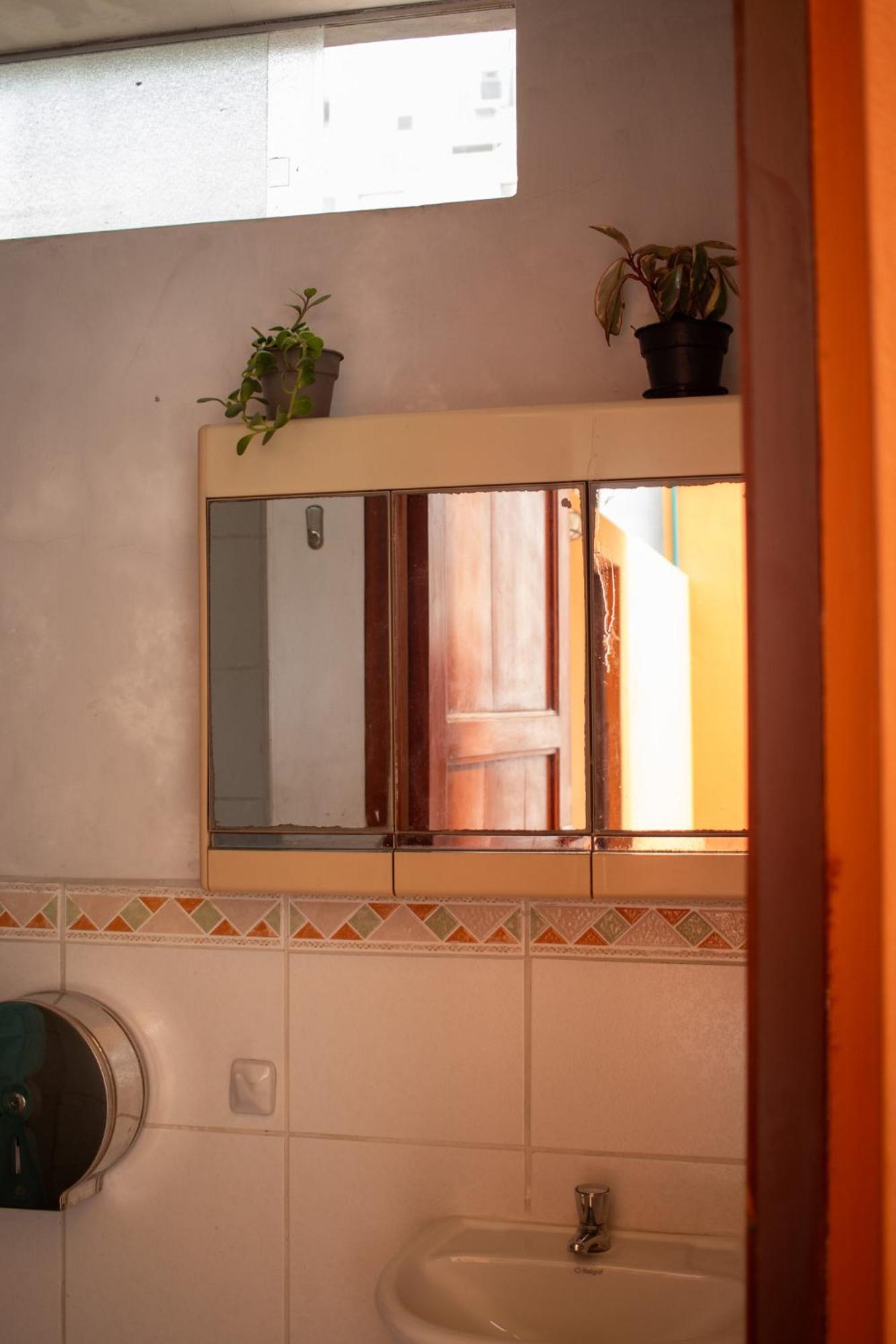 Temazcal Hostel Лима Екстериор снимка
