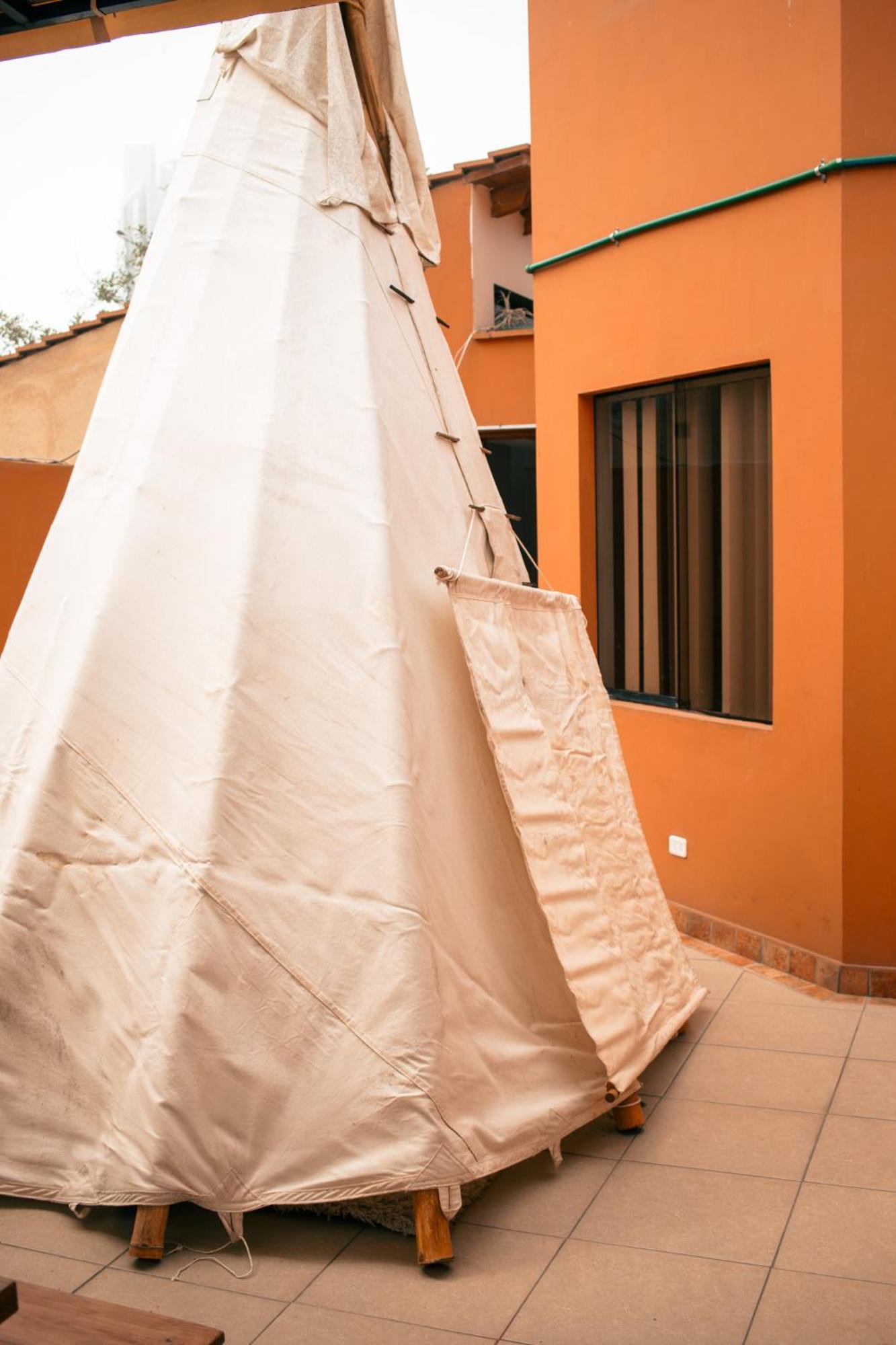 Temazcal Hostel Лима Екстериор снимка