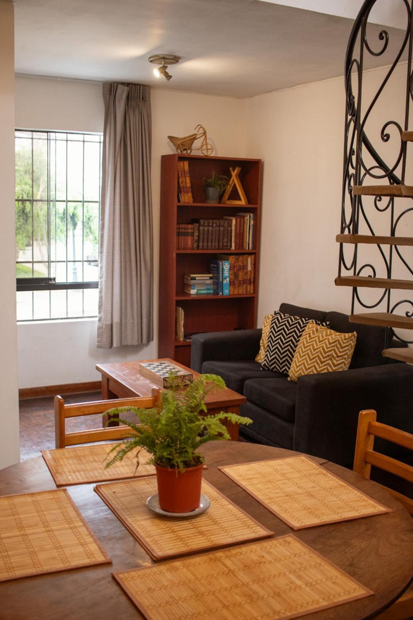 Temazcal Hostel Лима Екстериор снимка