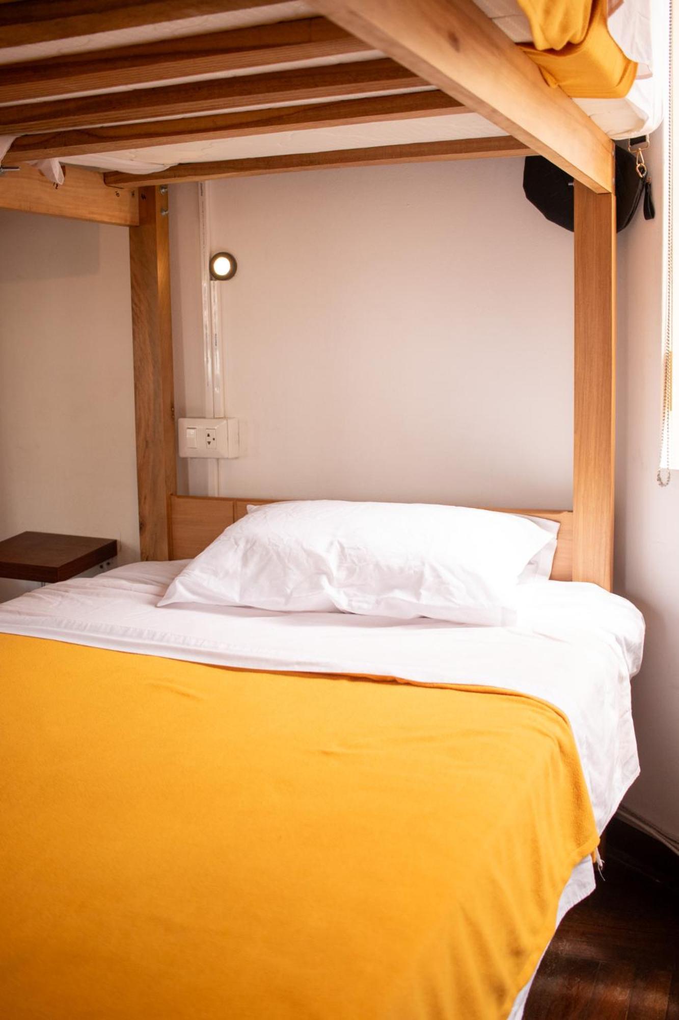Temazcal Hostel Лима Екстериор снимка