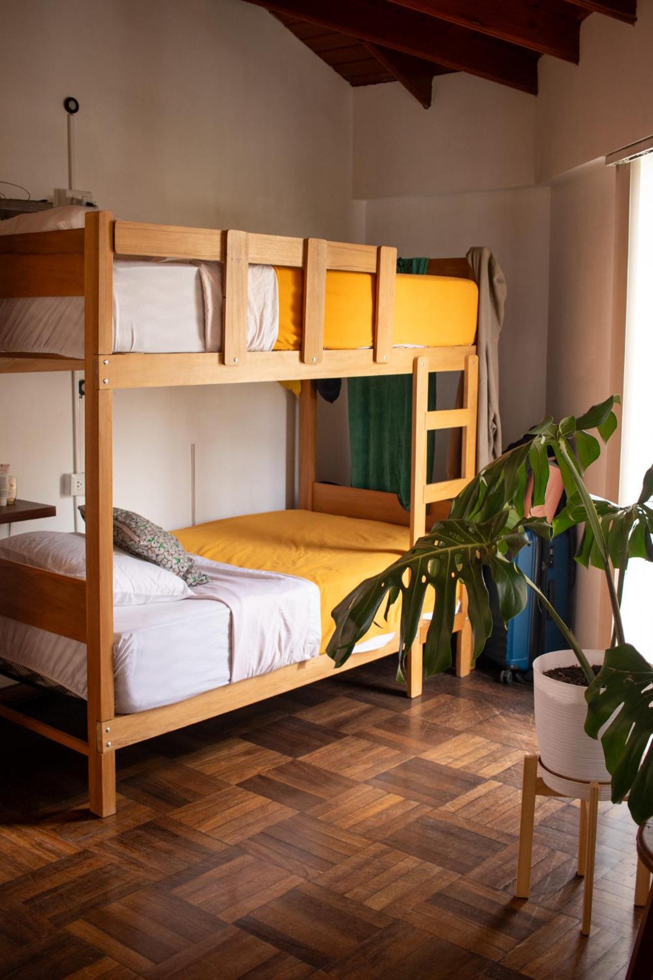 Temazcal Hostel Лима Екстериор снимка